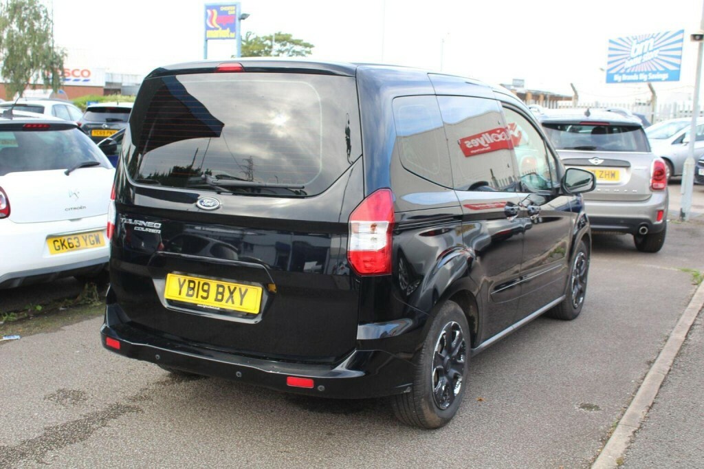Ford Tourneo Courier Mpv 1.0 Ecoboost Zetec Euro 6 201919 Black #4