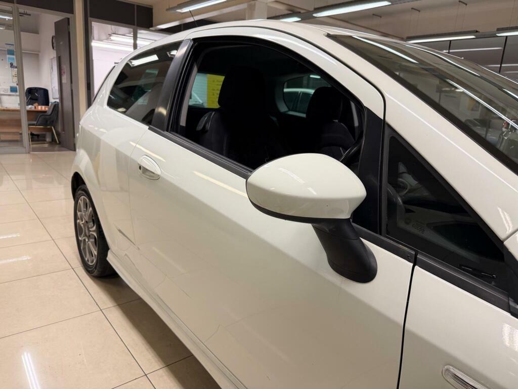 Fiat Punto Pop White #12