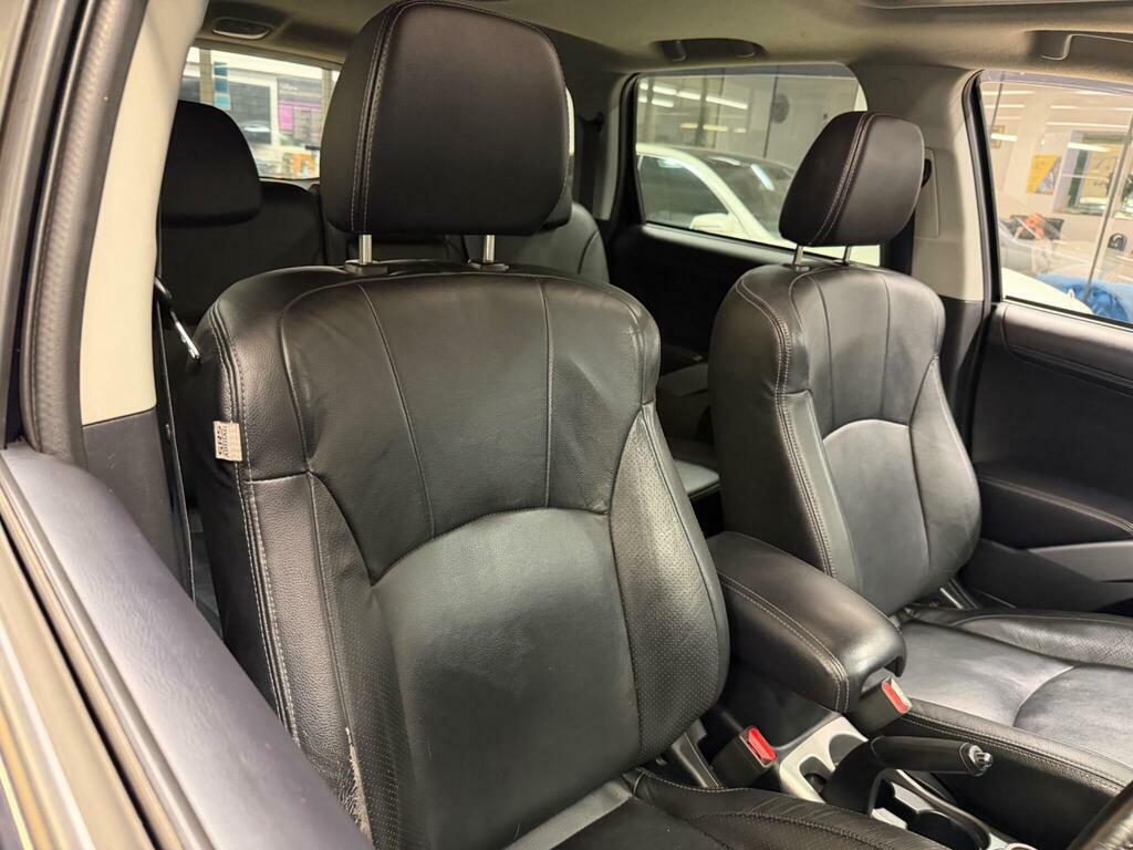 Mitsubishi Outlander Di-d Gx 4 Brown #14