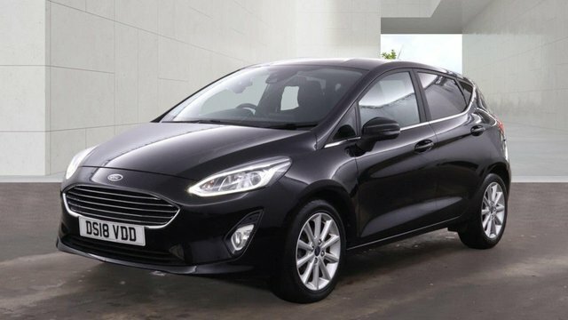 Ford Fiesta 2018 1.0T Ecoboost Titanium Hatchback M Black #2