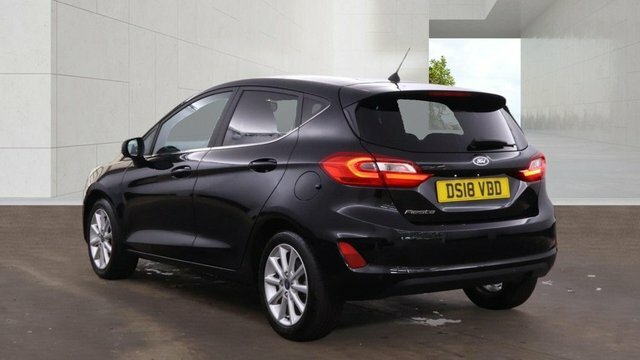 Ford Fiesta 2018 1.0T Ecoboost Titanium Hatchback M Black #4