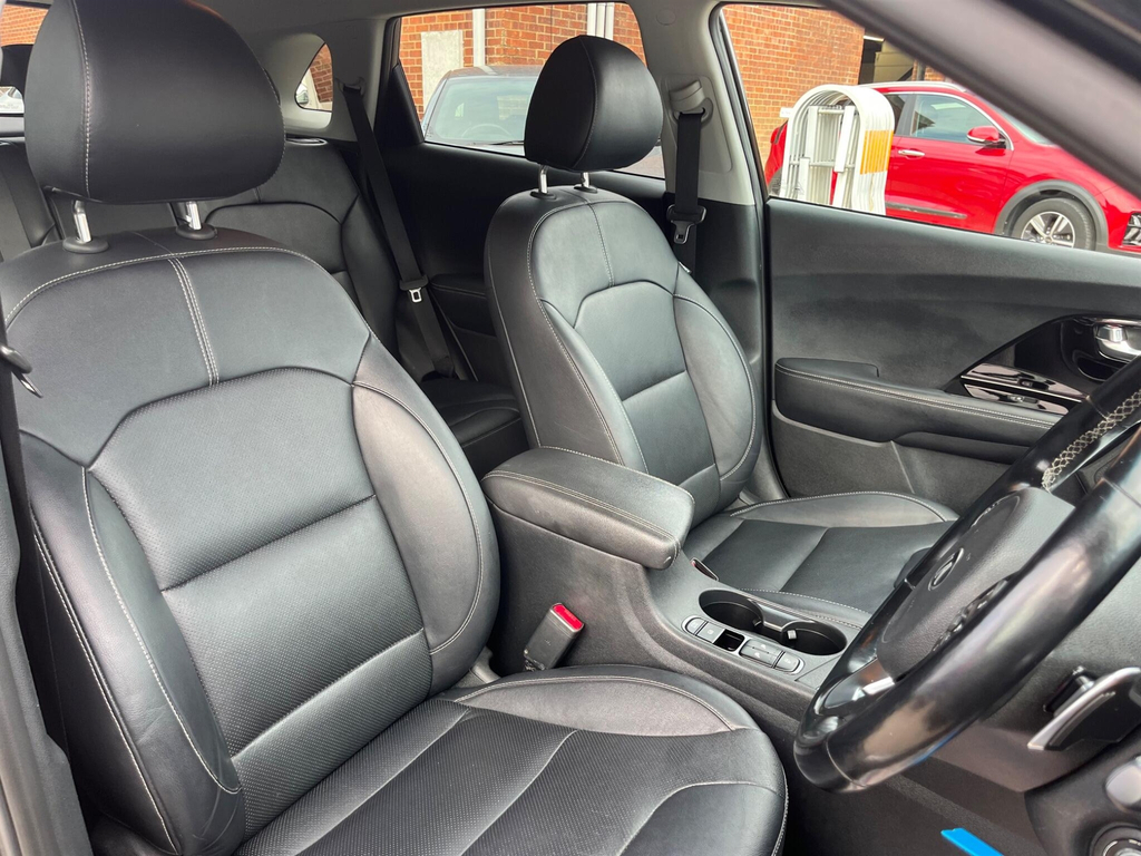 Kia e-Niro 64Kwh 2 Red #10