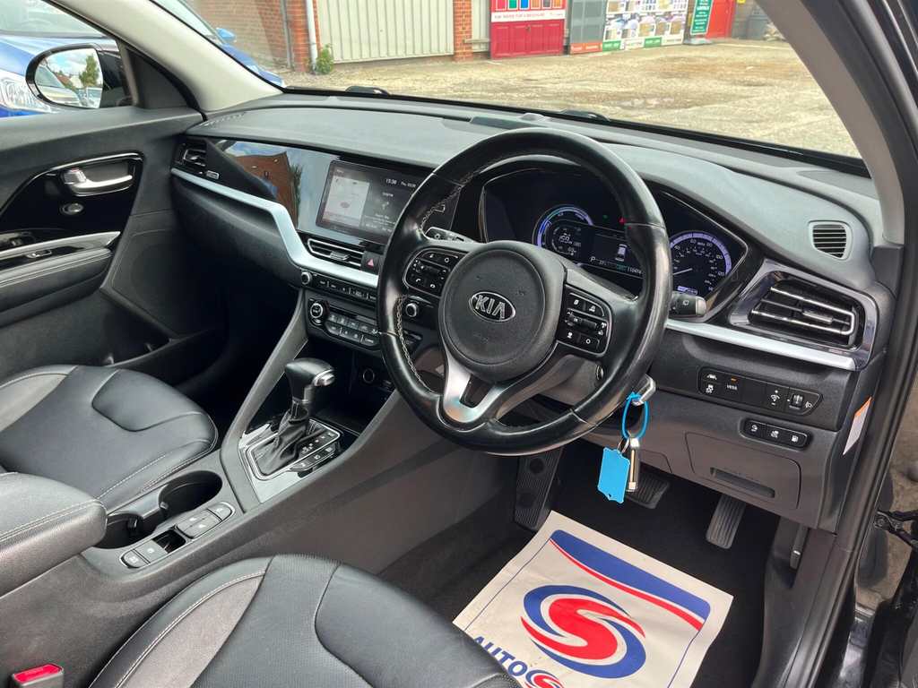 Kia e-Niro 64Kwh 2 Red #11