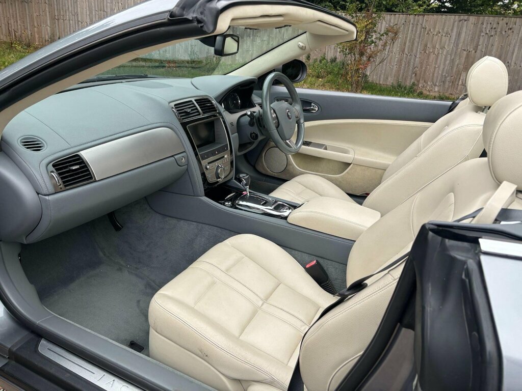 Jaguar XK 4.2 V8 Coupe - Blue #29