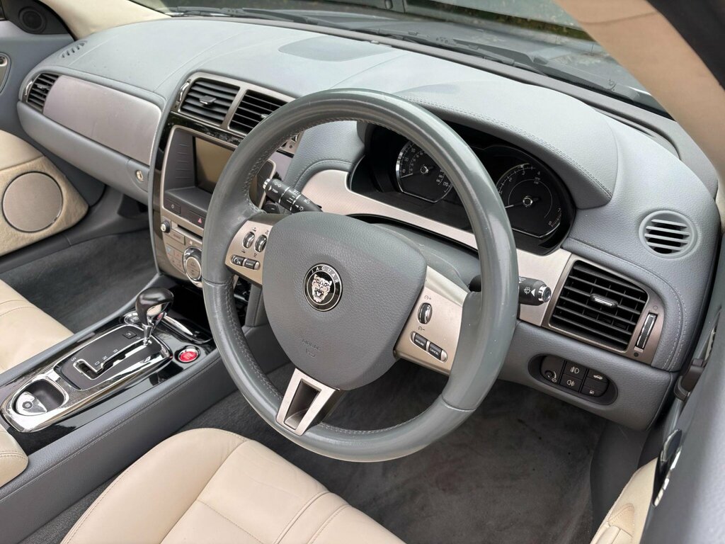 Jaguar XK 4.2 V8 Coupe - Blue #25