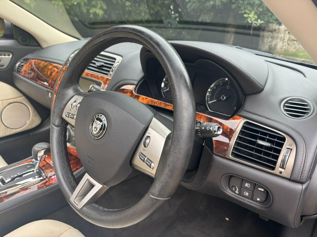 Jaguar XK 4.2 Xkr 416 Bhp Grey #35