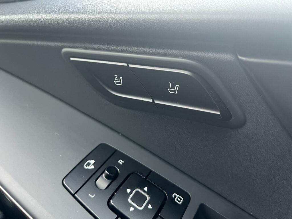 Kia e-Niro 64Kwh 2 Black #29