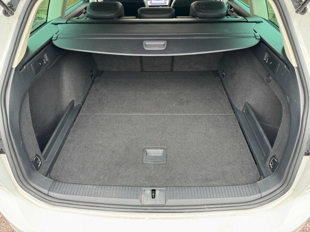 Volkswagen Passat 2017 17 2.0 Black #54