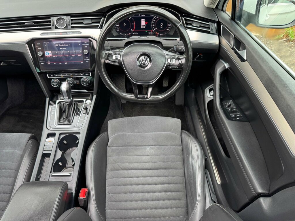Volkswagen Passat 2017 17 2.0 Black #14