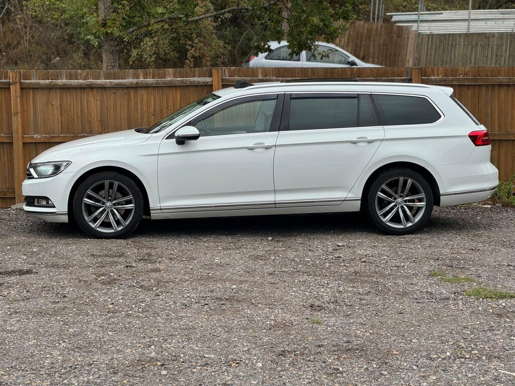 Volkswagen Passat 2017 17 2.0 Black #8