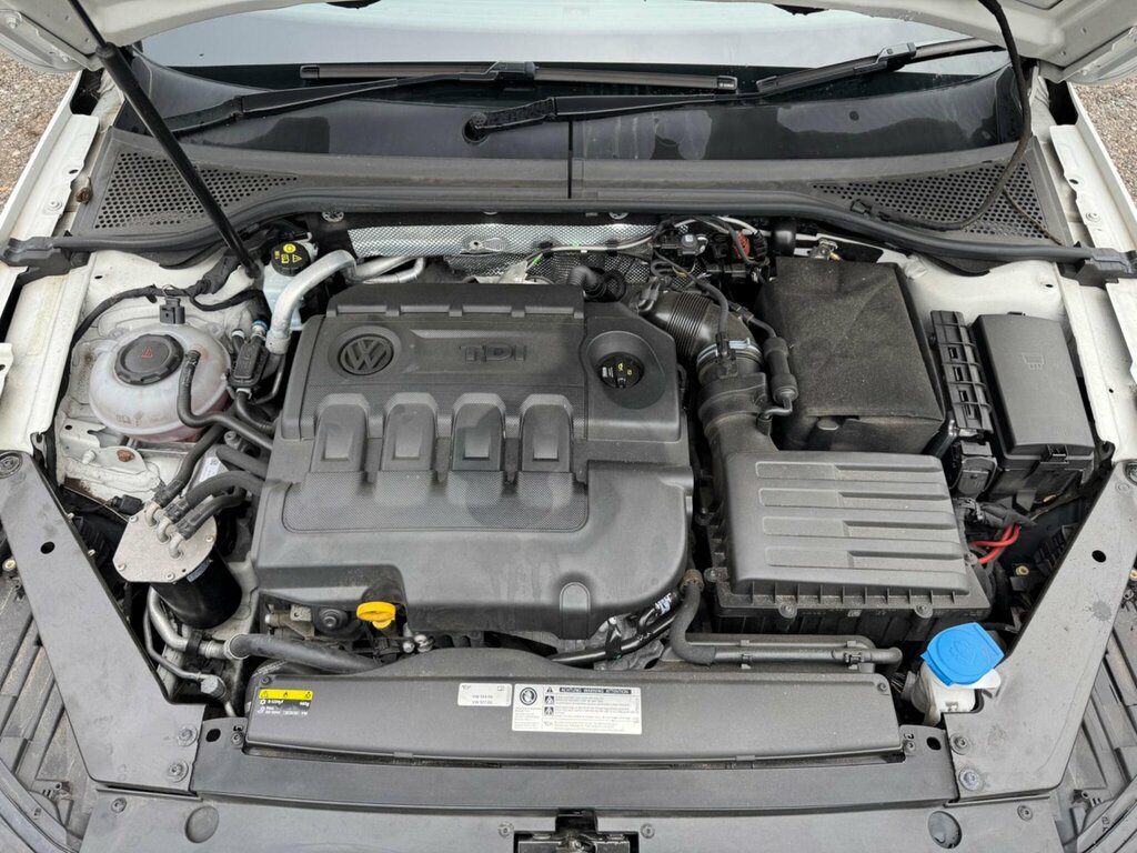 Volkswagen Passat 2017 17 2.0 Black #45