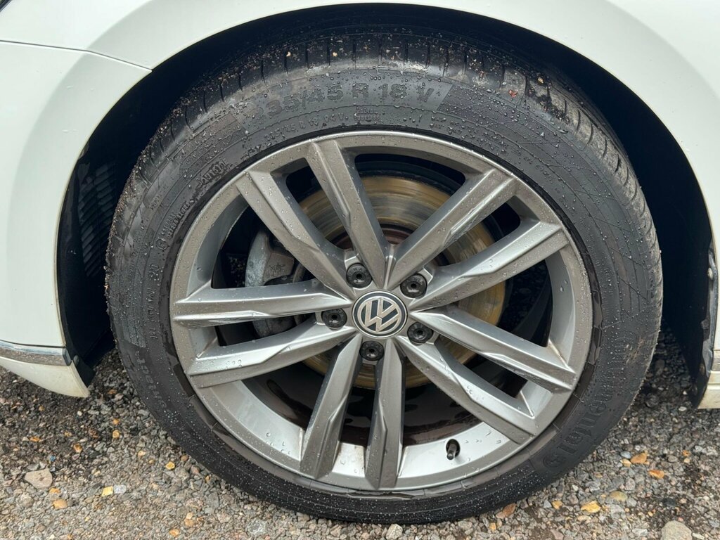 Volkswagen Passat 2017 17 2.0 Black #47