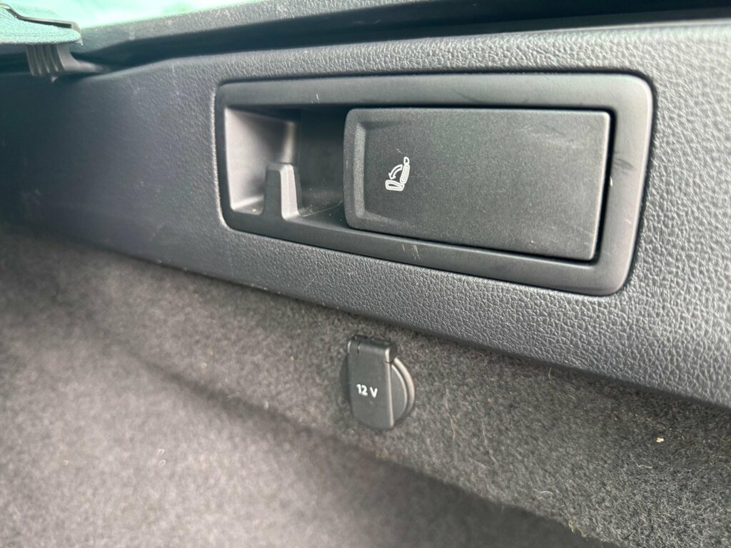 Volkswagen Passat 2017 17 2.0 Black #33