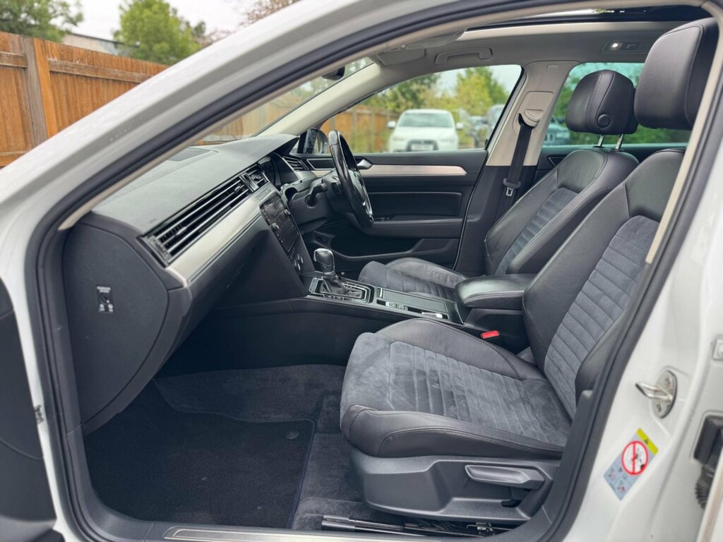 Volkswagen Passat 2017 17 2.0 Black #59