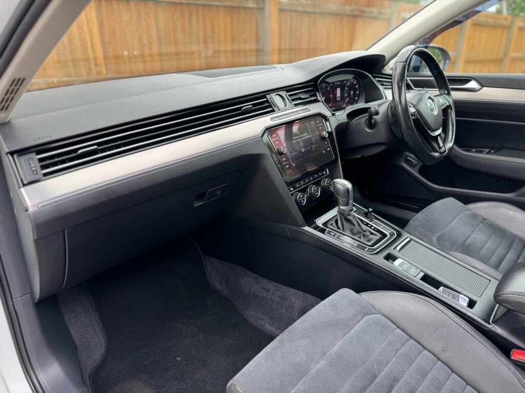 Volkswagen Passat 2017 17 2.0 Black #18