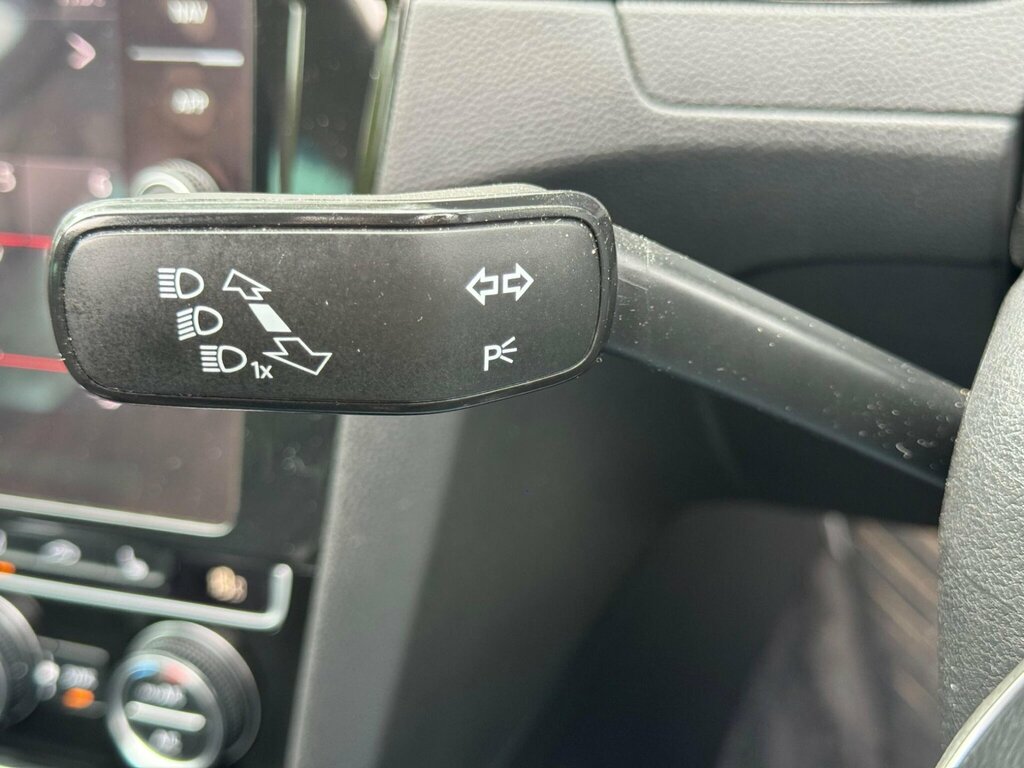Volkswagen Passat 2017 17 2.0 Black #40