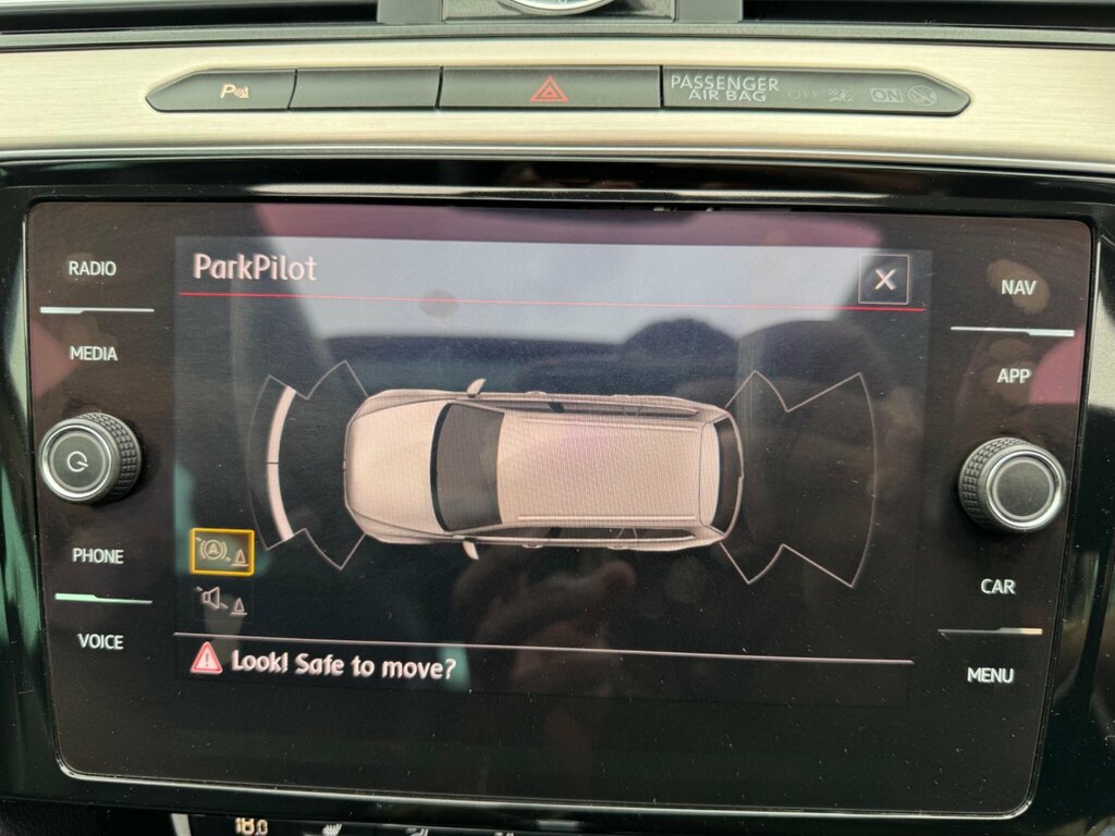 Volkswagen Passat 2017 17 2.0 Black #51