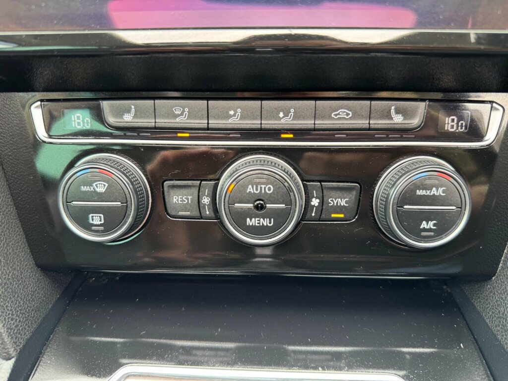 Volkswagen Passat 2017 17 2.0 Black #17