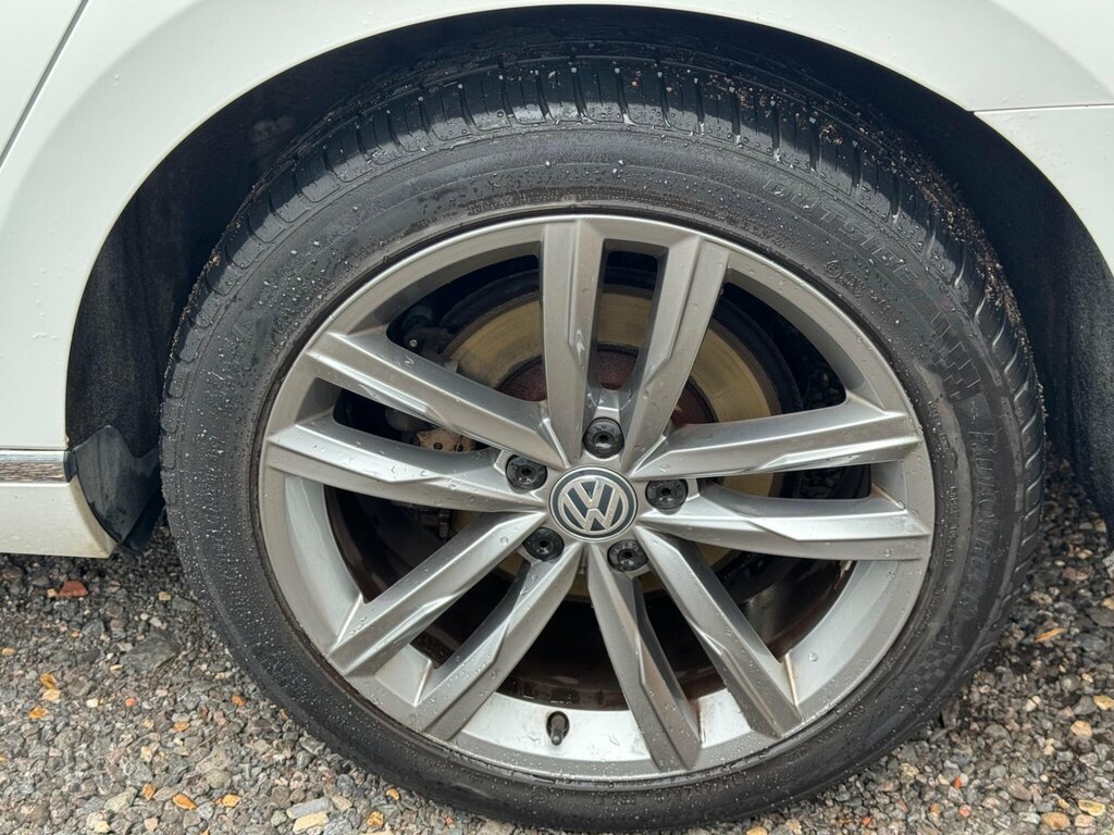 Volkswagen Passat 2017 17 2.0 Black #48