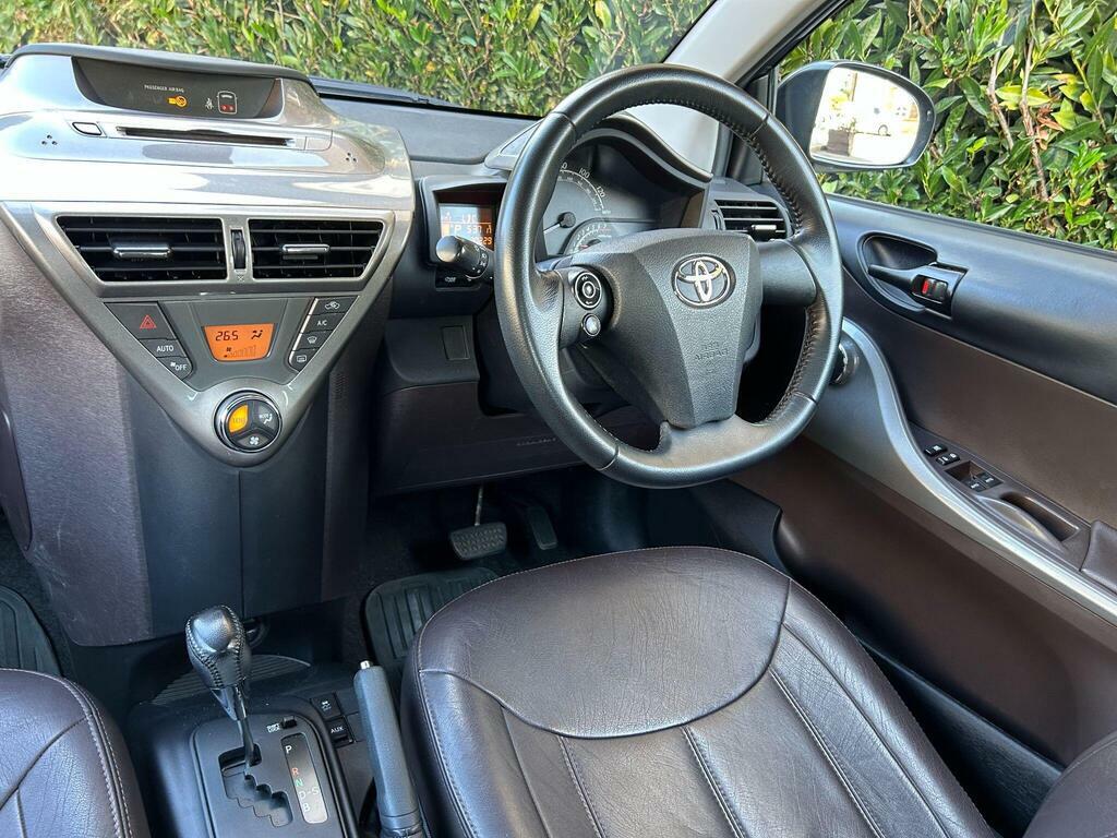Toyota IQ Hatchback Blue #13