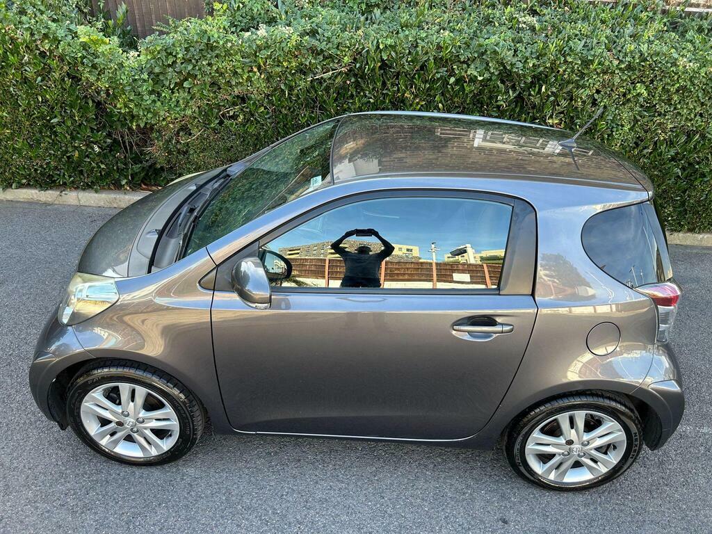 Toyota IQ Hatchback Blue #55