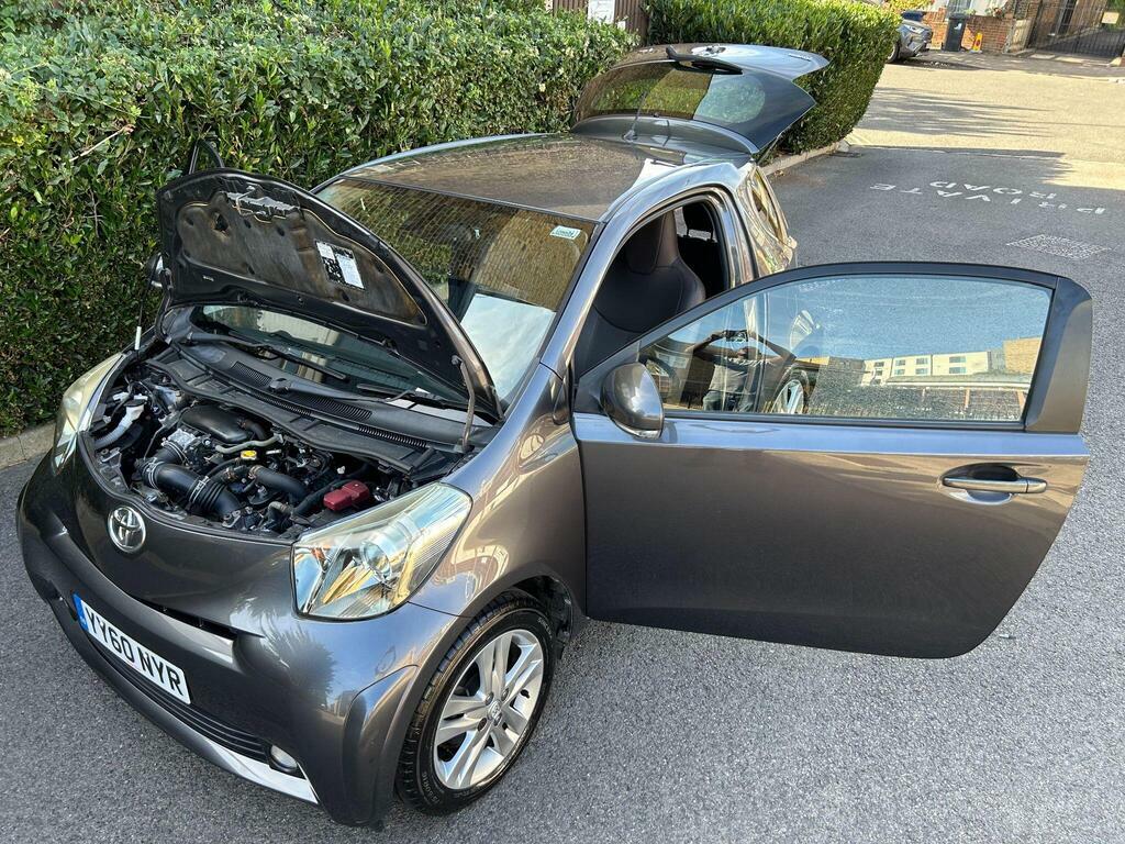 Toyota IQ Hatchback Blue #75