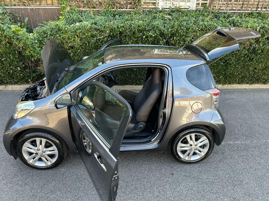 Toyota IQ Hatchback Blue #72