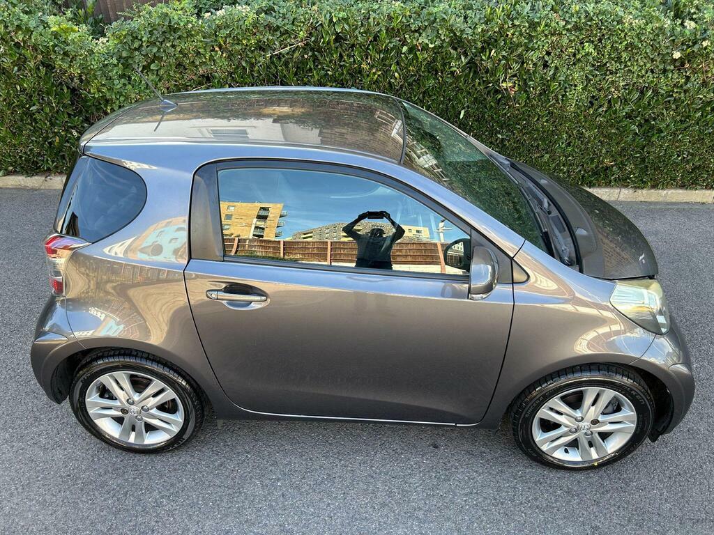 Toyota IQ Hatchback Blue #54