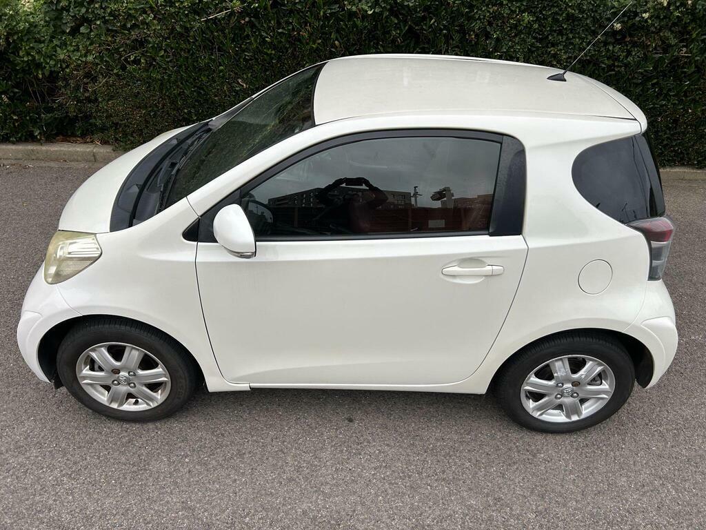 Toyota IQ Hatchback Silver #51