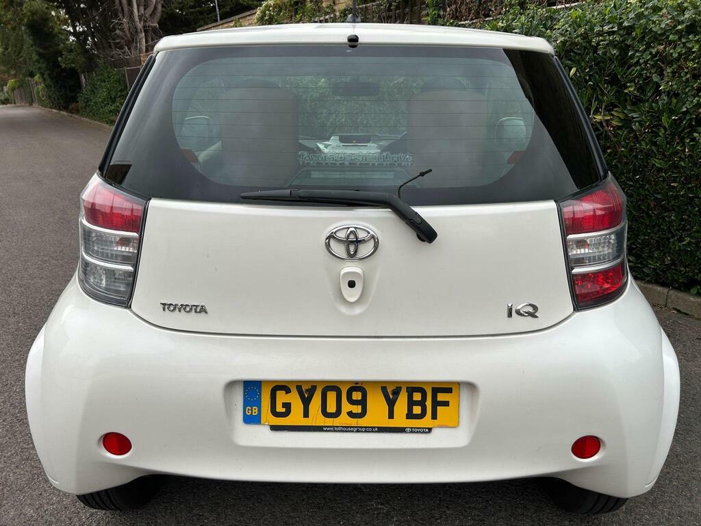 Toyota IQ 1.0 Vvt-i Multidrive Euro 4 White #3