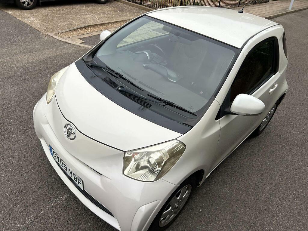 Toyota IQ Hatchback Silver #68