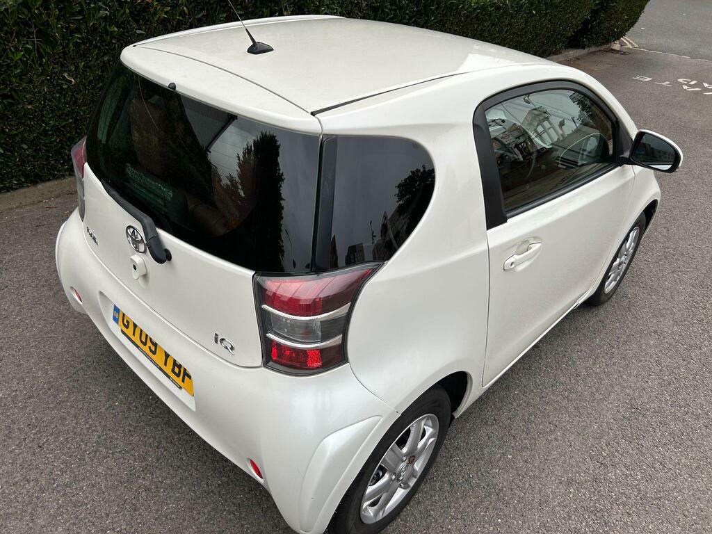 Toyota IQ Hatchback Silver #70