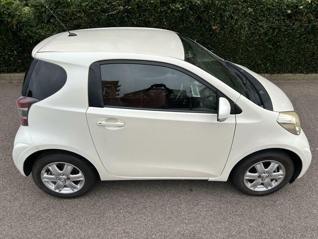 Toyota IQ Hatchback Silver #50