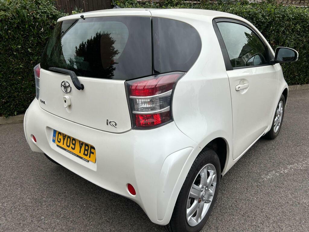 Toyota IQ 1.0 Vvt-i Multidrive Euro 4 White #4