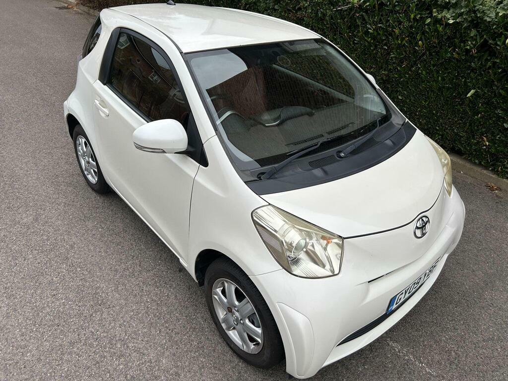 Toyota IQ Hatchback Silver #67