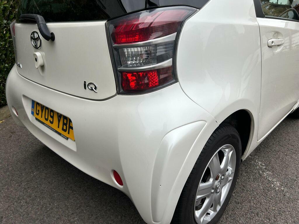 Toyota IQ Hatchback Silver #80