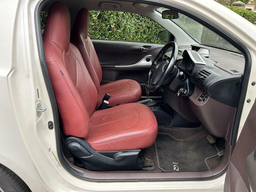 Toyota IQ Hatchback Silver #17