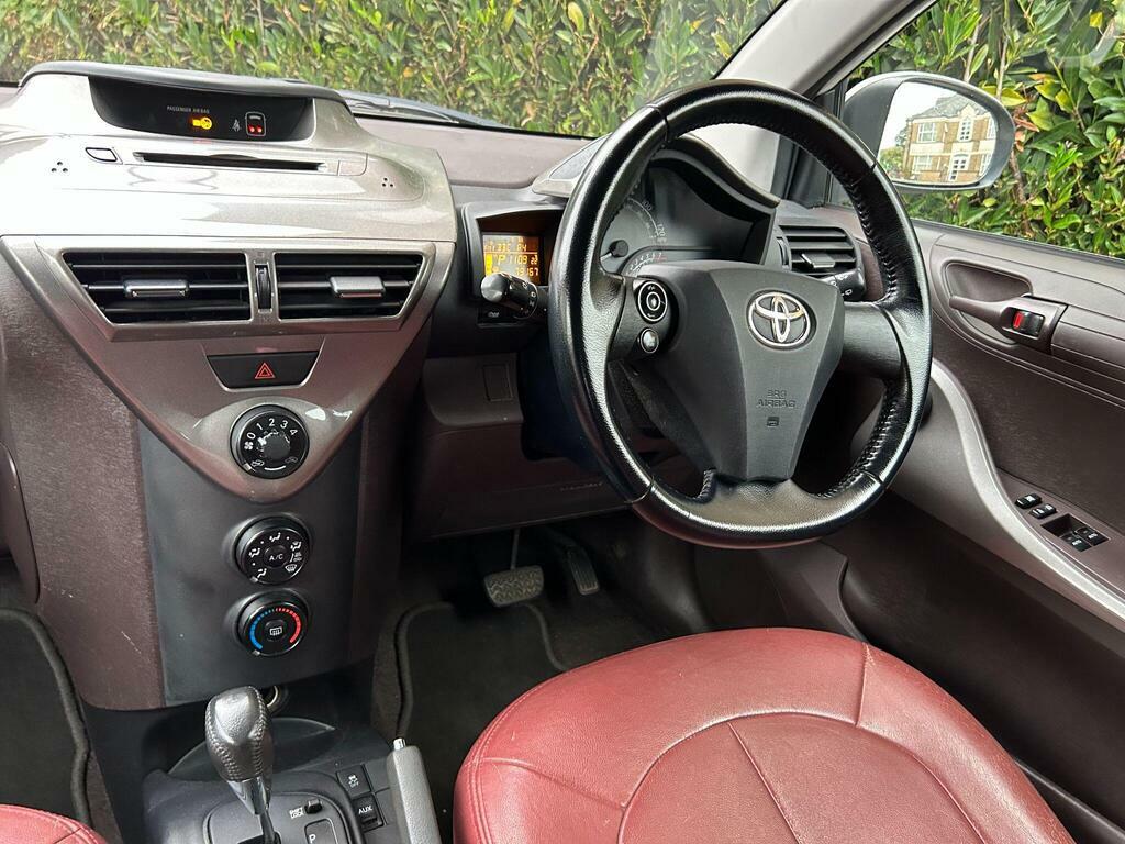 Toyota IQ Hatchback Silver #13