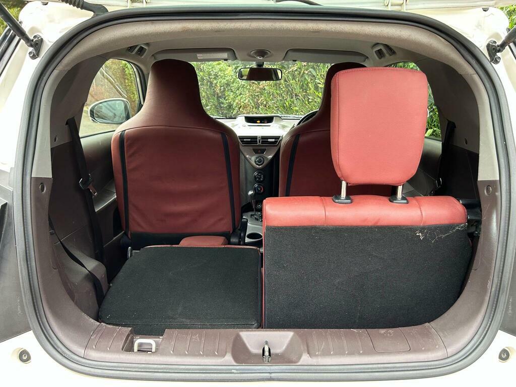 Toyota IQ Hatchback Silver #44