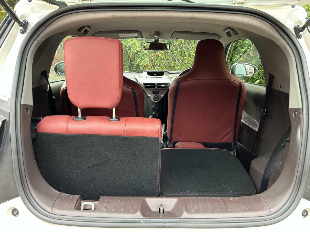 Toyota IQ Hatchback Silver #42