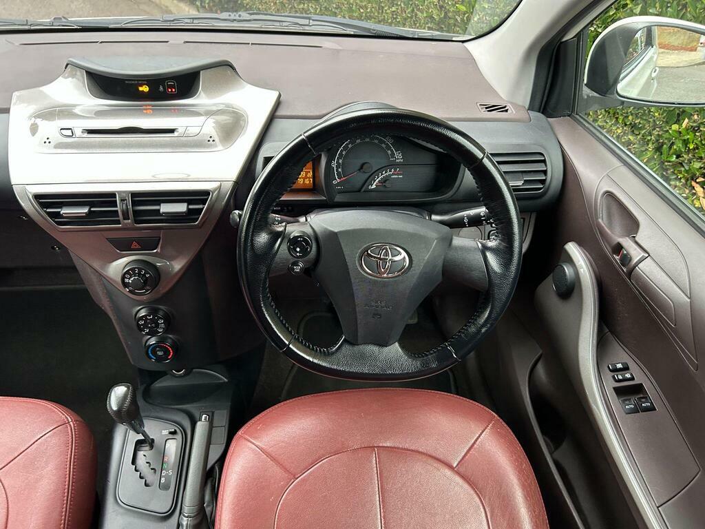 Toyota IQ Hatchback Silver #11