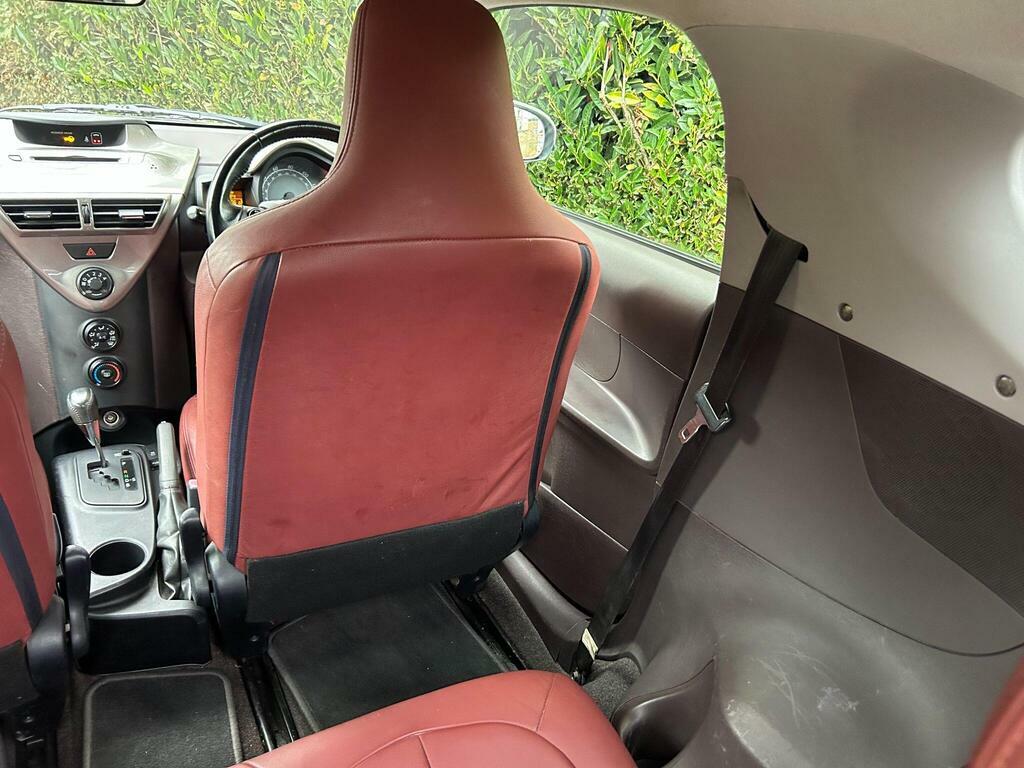 Toyota IQ Hatchback Silver #31
