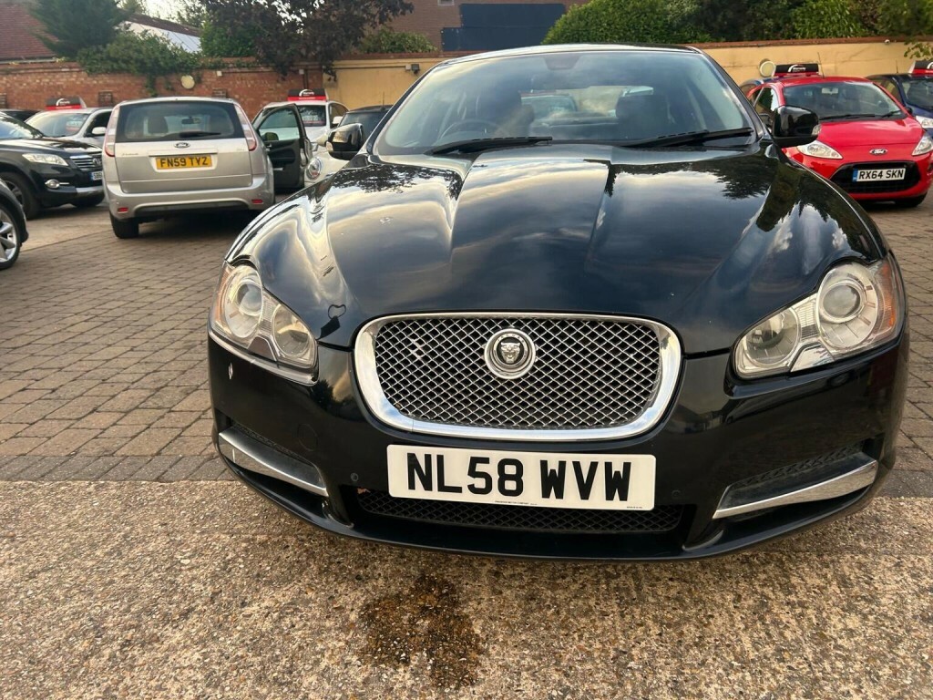 Jaguar XF Luxury Silver #19