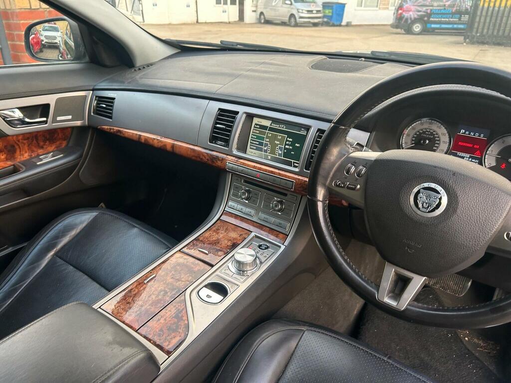 Jaguar XF Luxury Silver #10