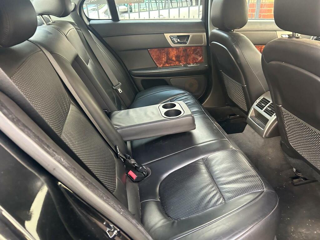 Jaguar XF Luxury Silver #7