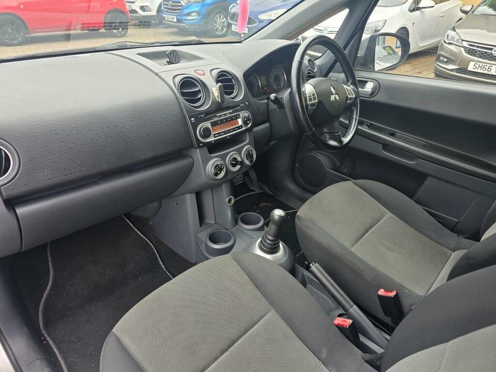 Mitsubishi Colt 1.3 Cz2 Hatchback White #7