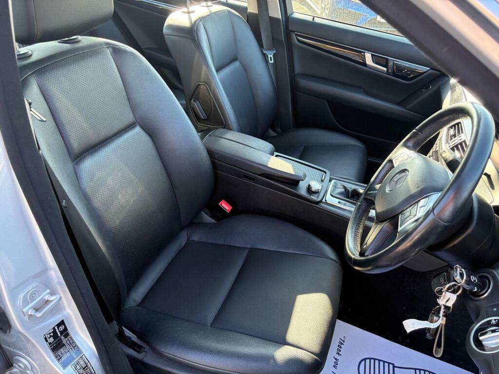 Mercedes-Benz C Class Automatic White #10
