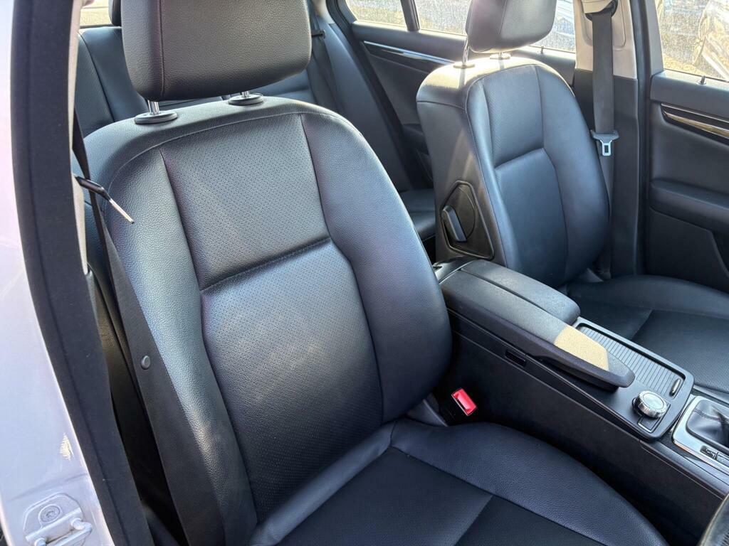Mercedes-Benz C Class Automatic White #9