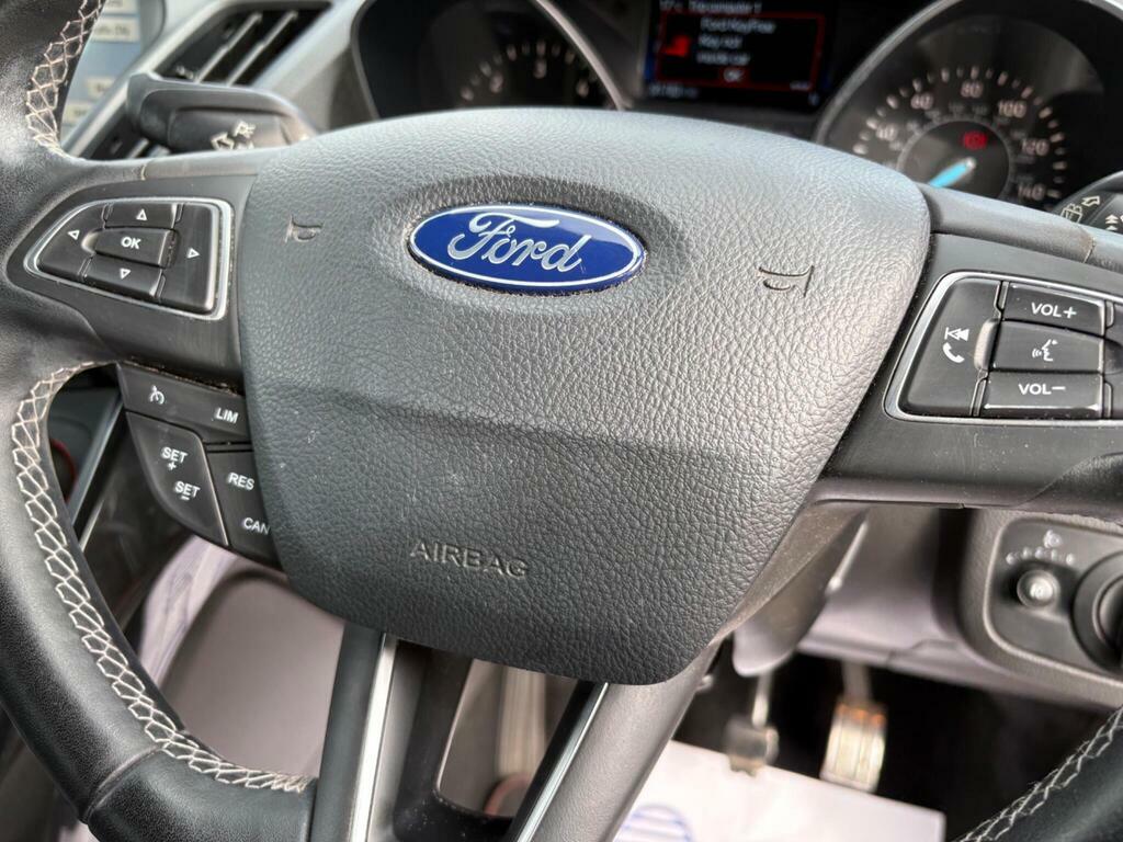 Ford Kuga 1.5 St-line Tdci 119 Bhp White #15