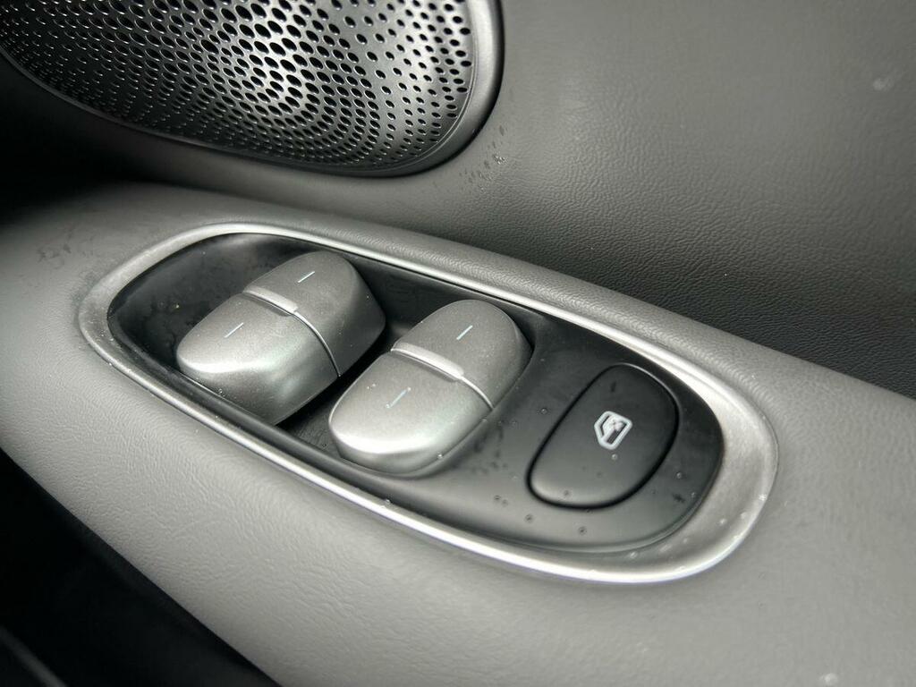 MG IM5 300Kw Long Range 100Kwh Black #44